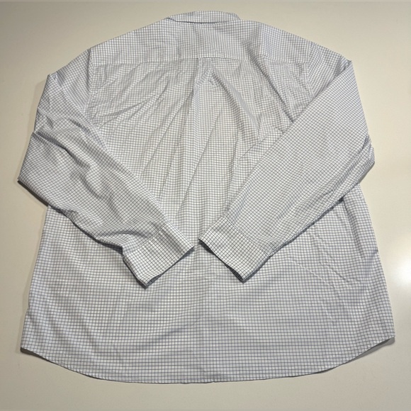 Vineyard Vines PERFORMANCE CLASSIC FIT WHALE SHIRT Size Large White/Blue Plaid - Picture 2 of 7